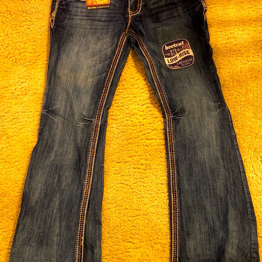 Amethyst jeans new with tags-13 regular low rise-boot cut